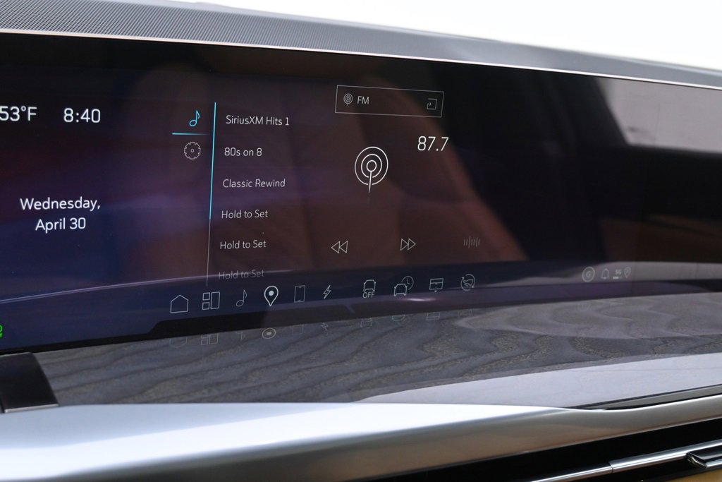 New 2025 Cadillac Escalade IQ Luxury 2 image 28