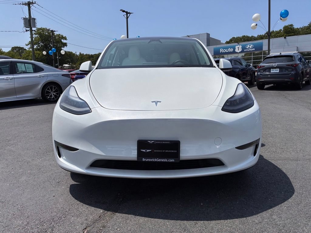 Used 2024 Tesla Model Y Long Range AWD/4WD image 2