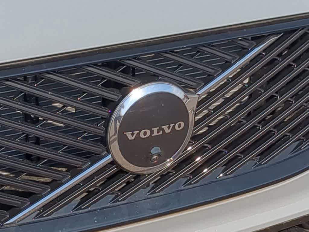 New 2026 Volvo XC60 T8 Plus w/ Climate Package AWD/4WD image 11