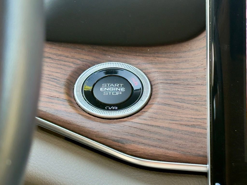 Used 2021 Jeep Grand Cherokee L Summit w/ Advanced Protech Group IV image 13