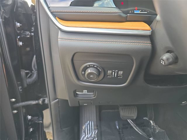 Used 2022 Jeep Grand Cherokee Summit AWD/4WD image 35
