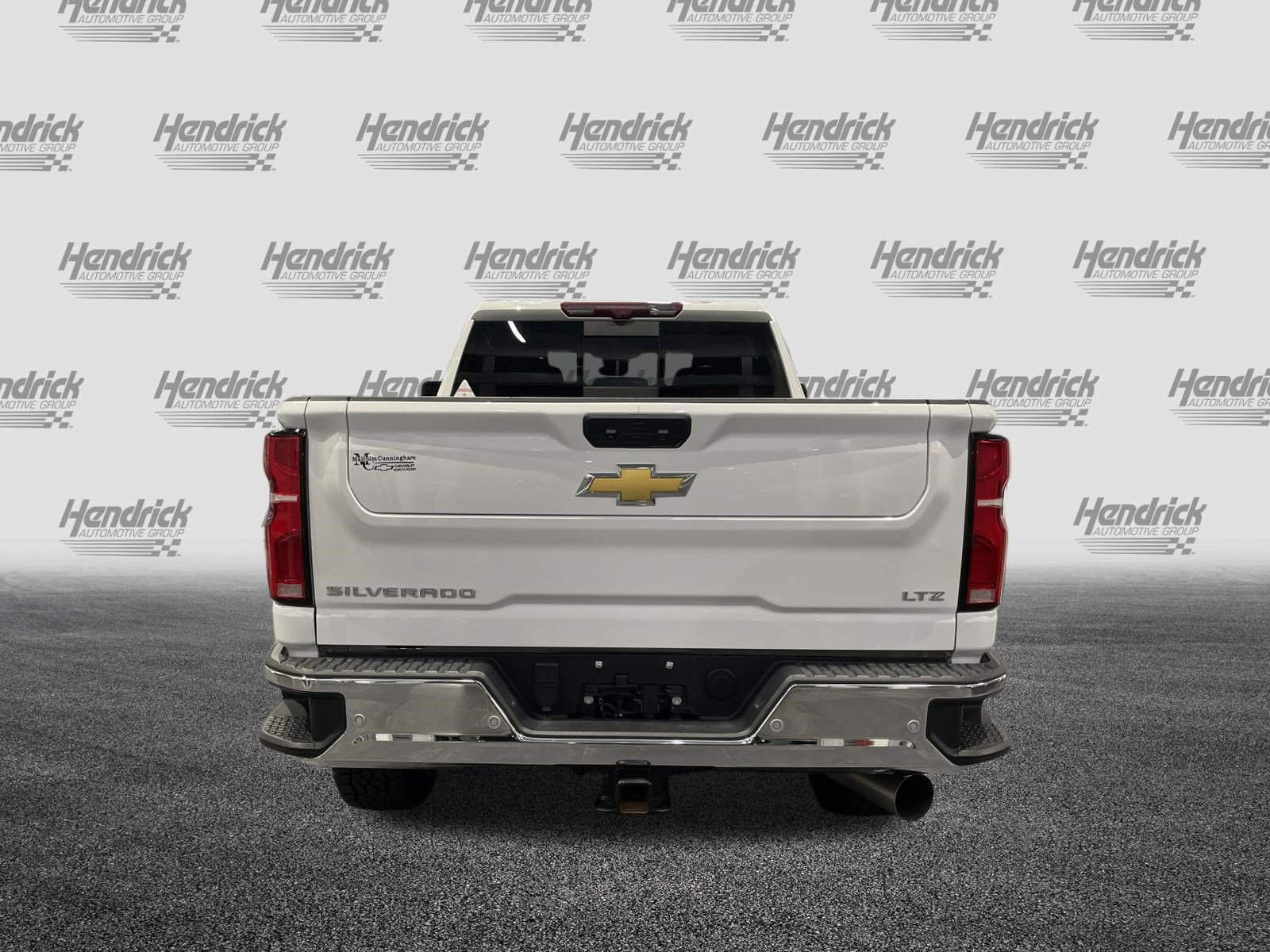 Used 2024 Chevrolet Silverado 2500 LTZ w/ LTZ Premium Package AWD/4WD image 9