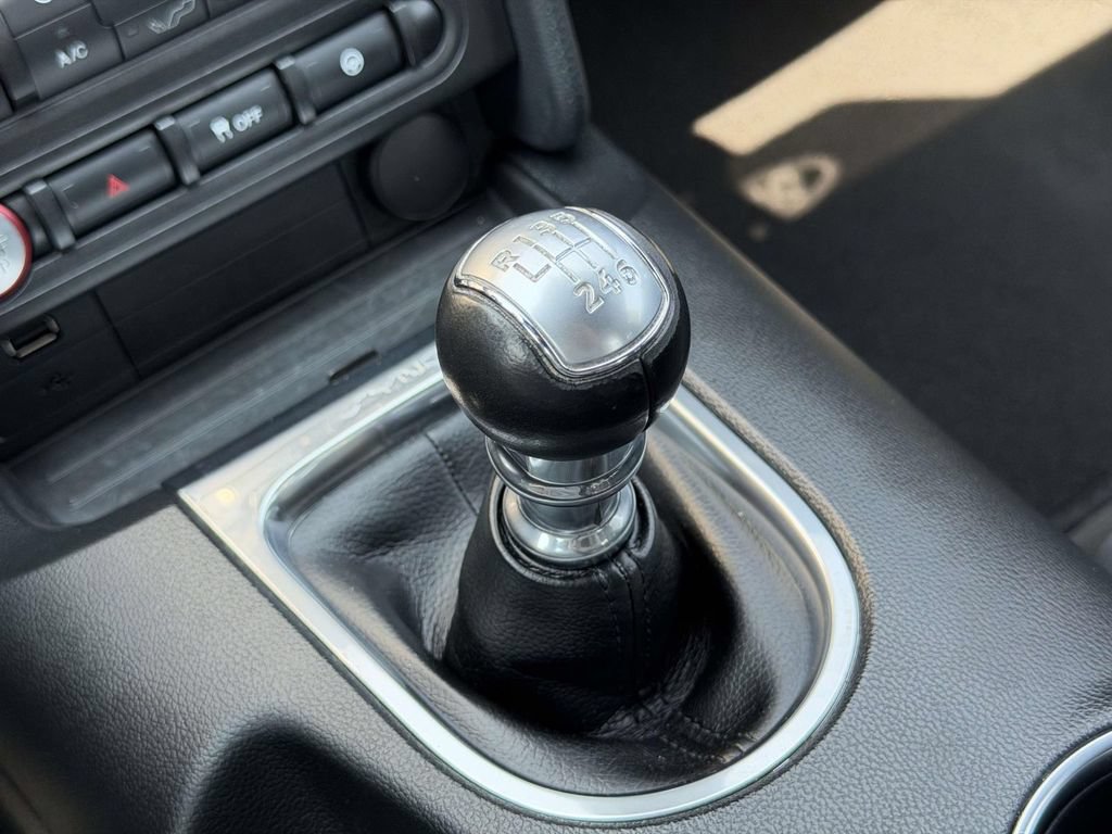 Used 2018 Ford Mustang Coupe RWD image 25