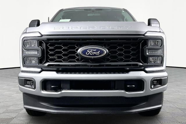Used 2024 Ford F250 XL w/ STX Appearance Package AWD/4WD image 2