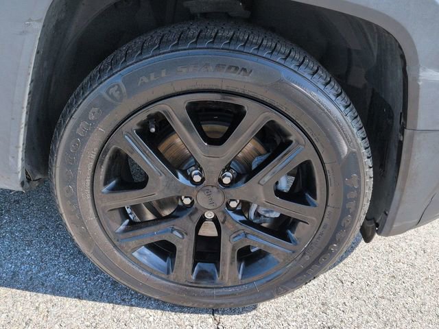 Used 2017 Jeep Renegade Altitude FWD image 11