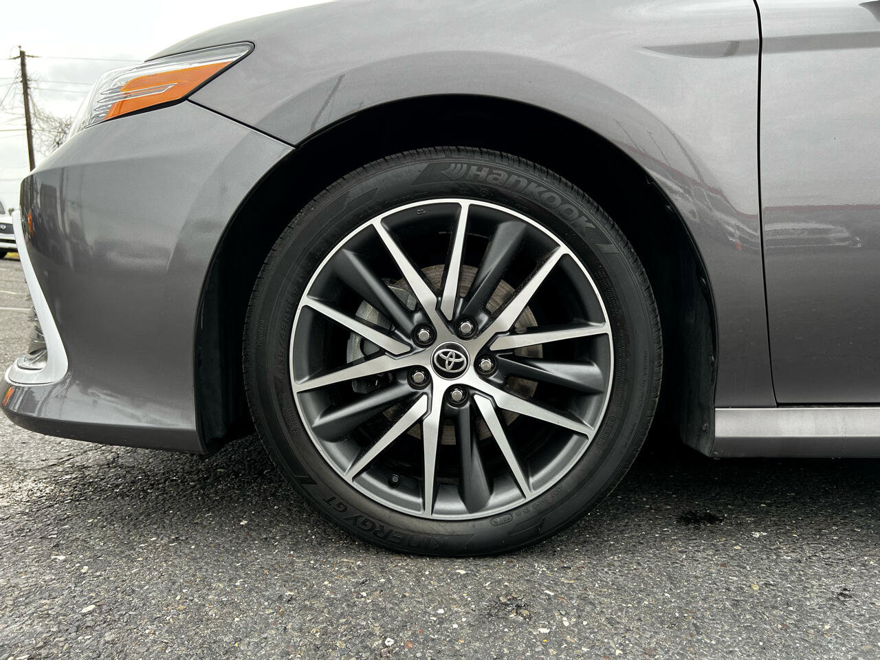 Used 2023 Toyota Camry XLE image 23
