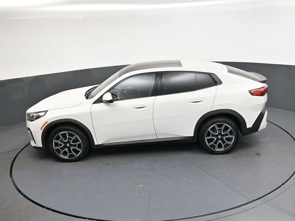 Used 2025 BMW X2 xDrive28i image 24