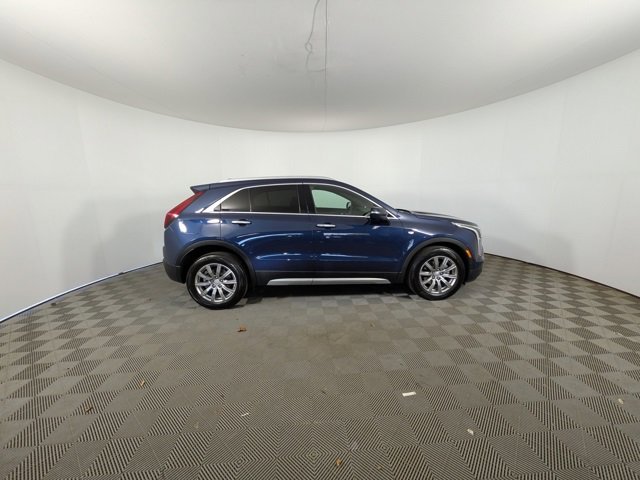 Certified 2022 Cadillac XT4 Premium Luxury w/ Enhanced Visibility Package image 4