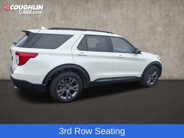Used 2024 Ford Explorer XLT w/ Equipment Group 202A AWD/4WD image 9