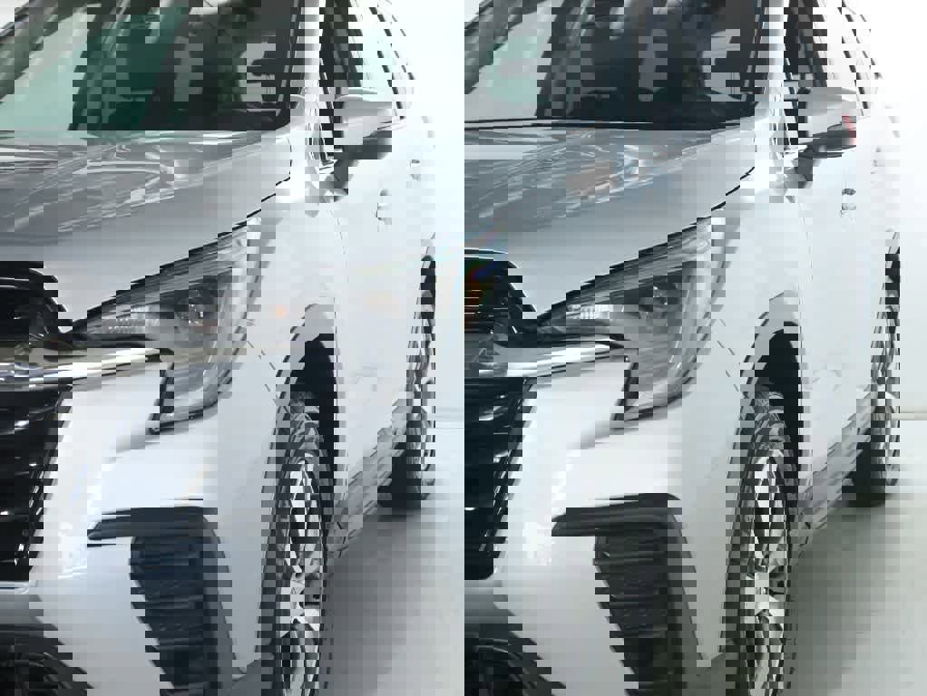 Certified 2023 Subaru Ascent Premium w/ Convenience Package AWD/4WD image 4