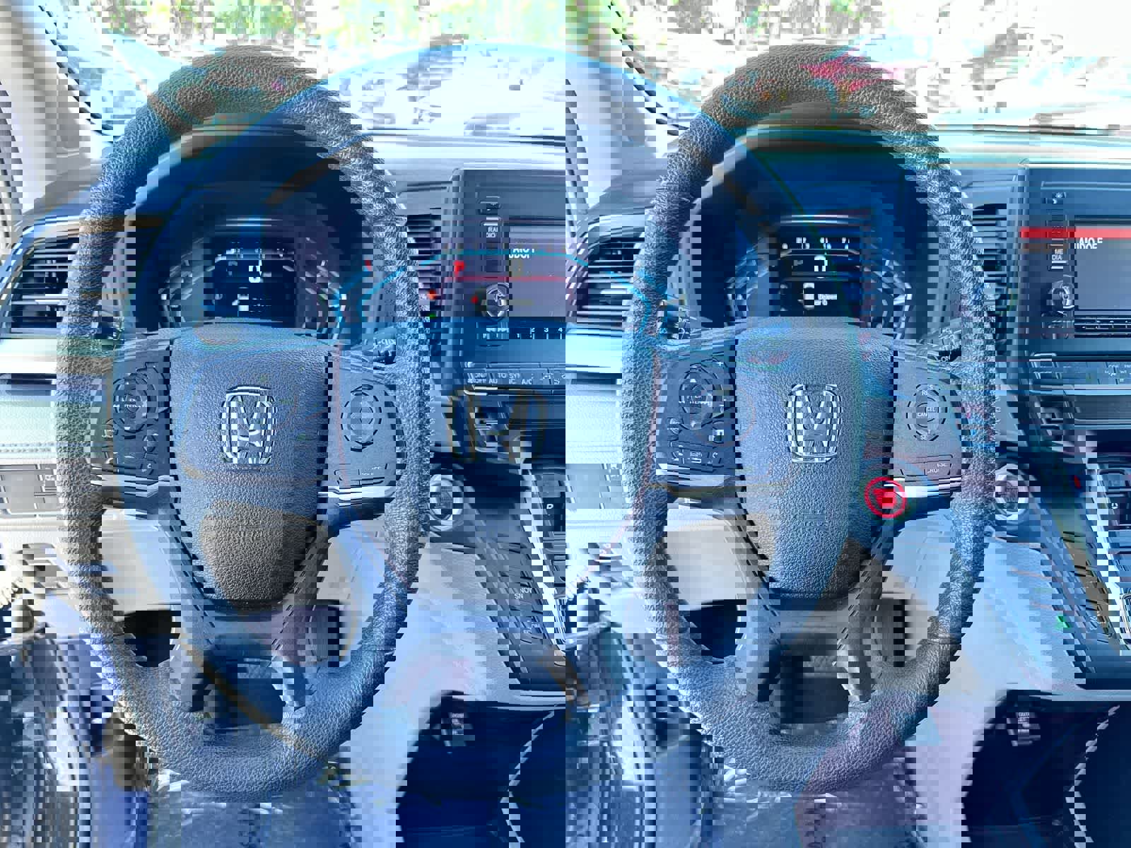 Used 2018 Honda Odyssey LX image 18