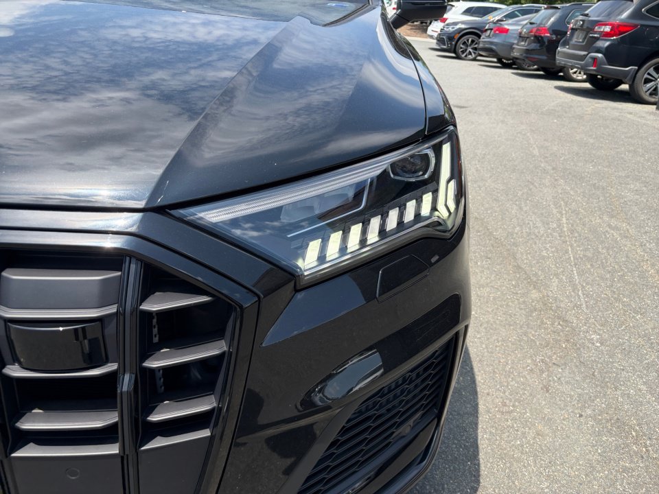 Used 2023 Audi SQ7 Premium Plus w/ Executive Package AWD/4WD image 26
