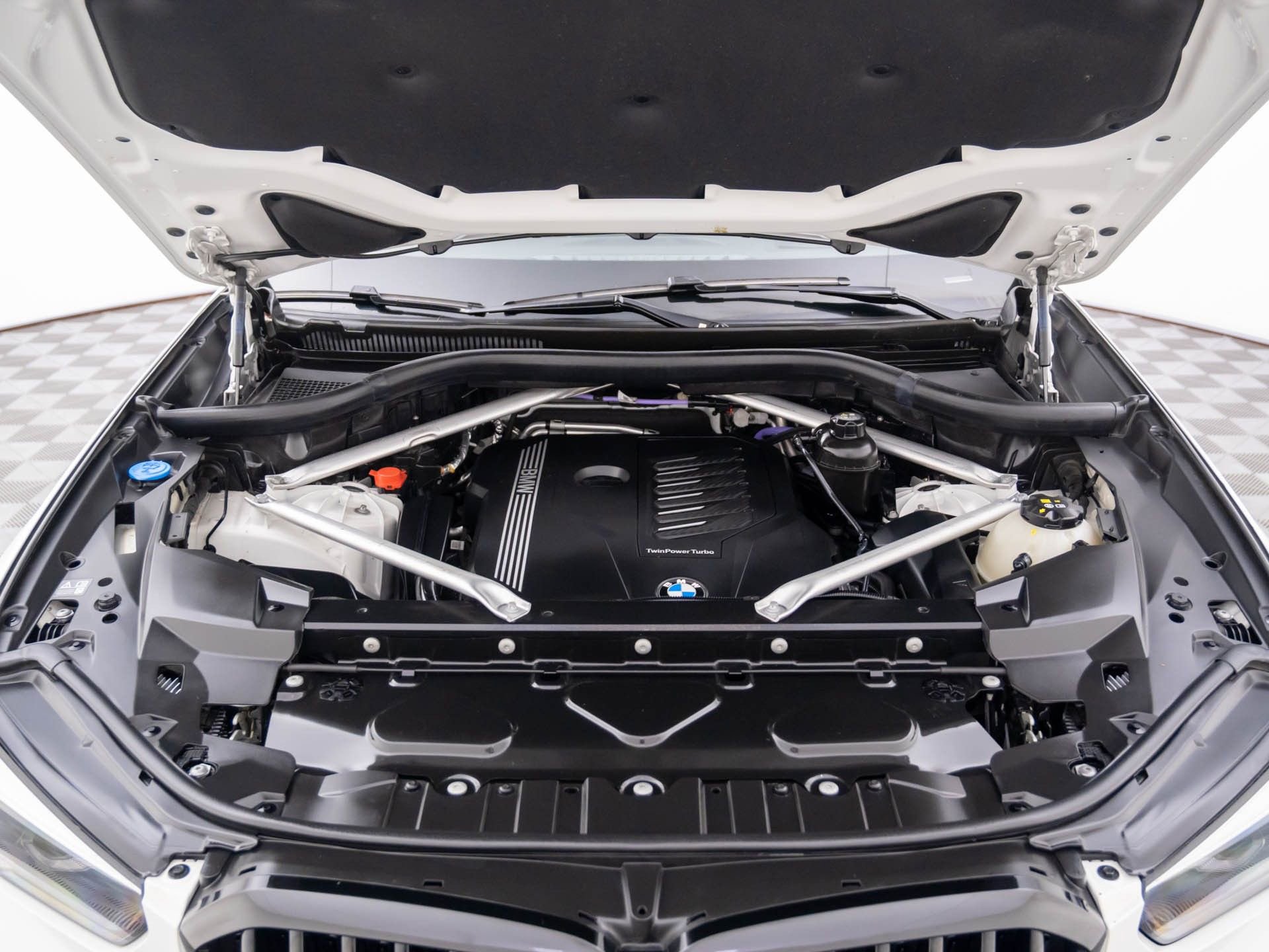 Used 2023 BMW X5 xDrive40i w/ M Sport Package image 32