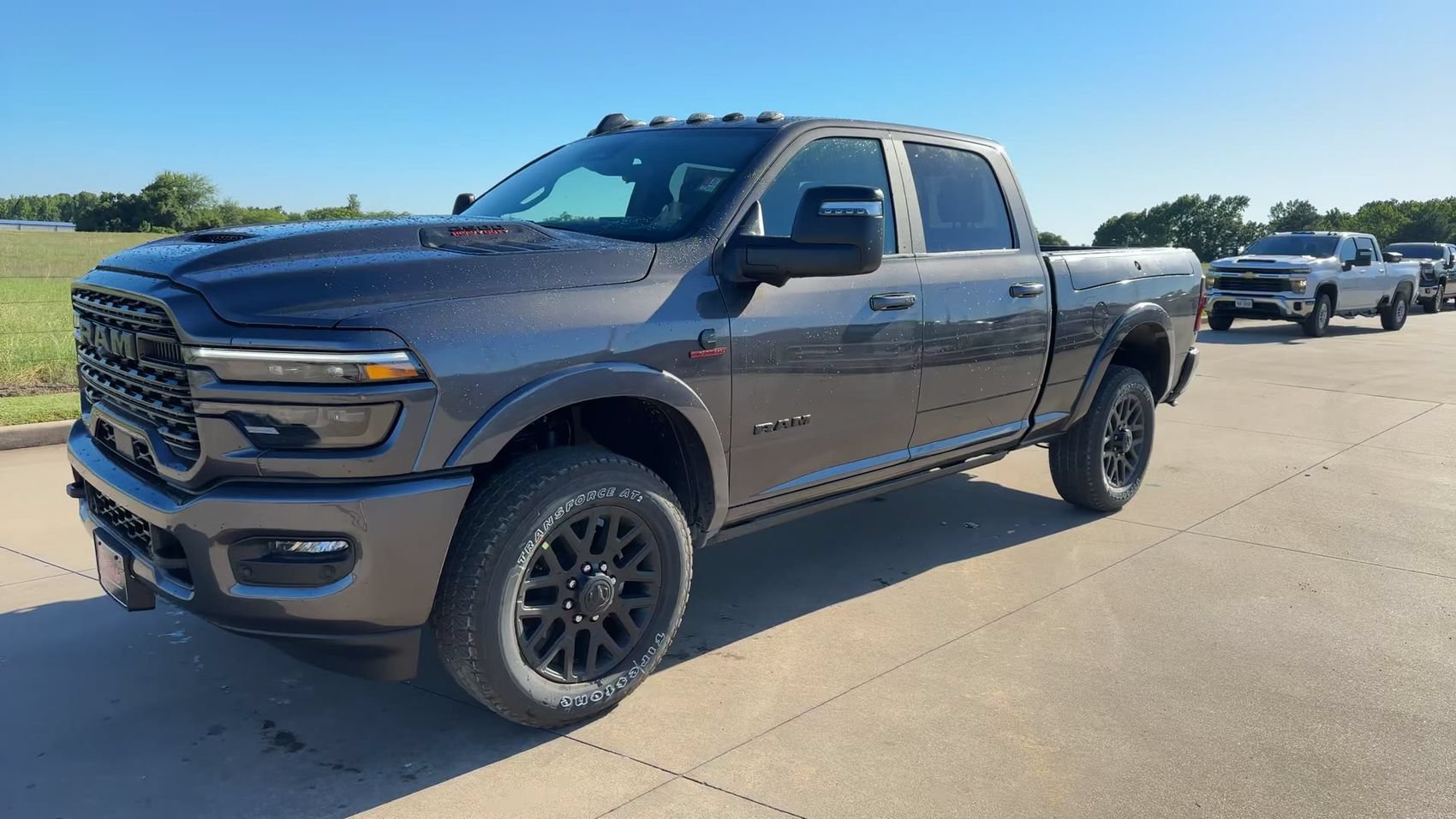 New 2026 RAM 2500 Limited AWD/4WD image 3