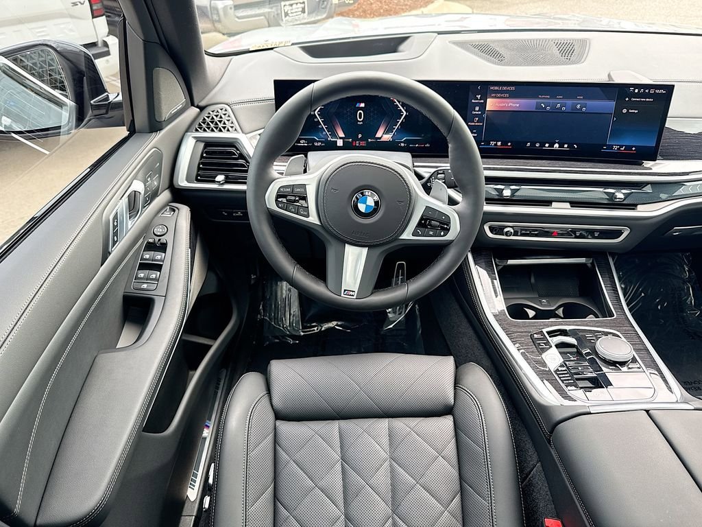 Used 2025 BMW X5 xDrive40i w/ M Sport Package AWD/4WD image 11