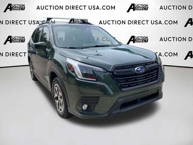 Used 2024 Subaru Forester Premium image 3