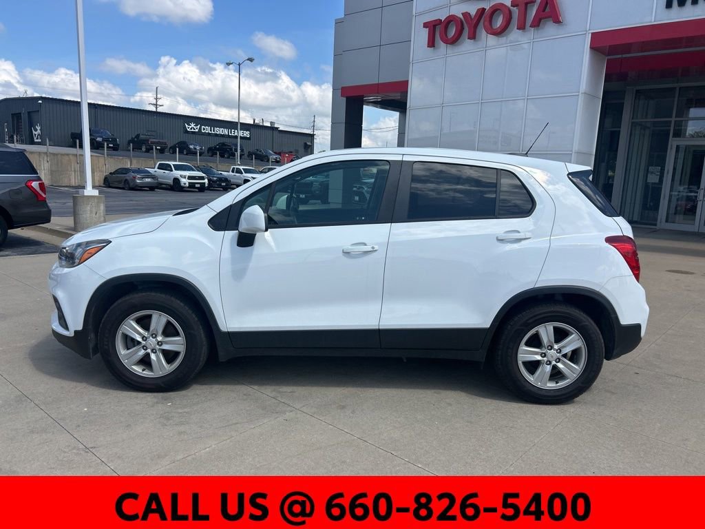 Used 2021 Chevrolet Trax LS w/ Tint and Cruise Package FWD image 10