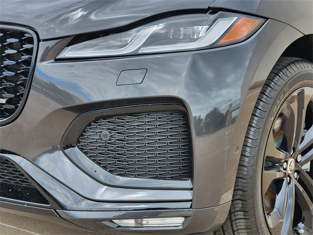 Used 2025 Jaguar F-PACE R-Dynamic S image 5