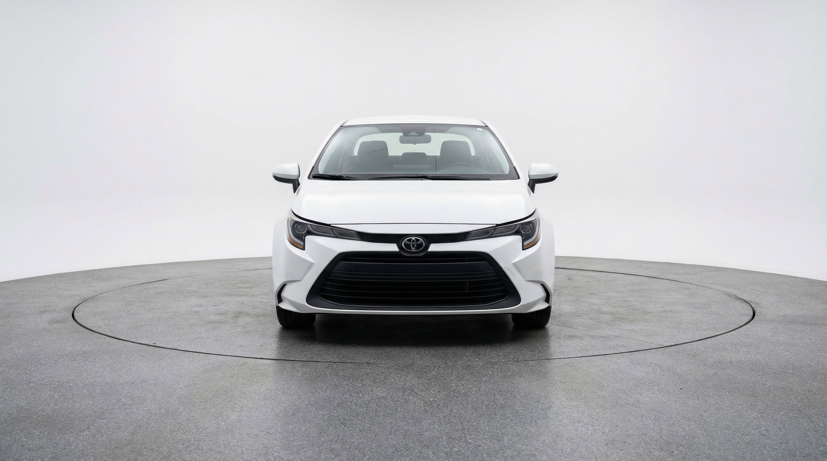 Used 2025 Toyota Corolla LE FWD image 2