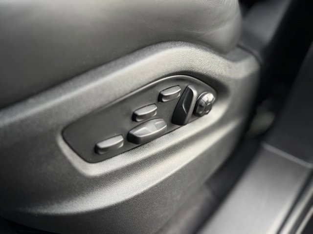 Used 2025 Porsche Cayenne Turbo image 17