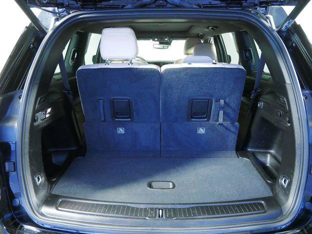 Certified 2023 Jeep Grand Cherokee L Limited w/ Trailer Tow Package AWD/4WD image 16