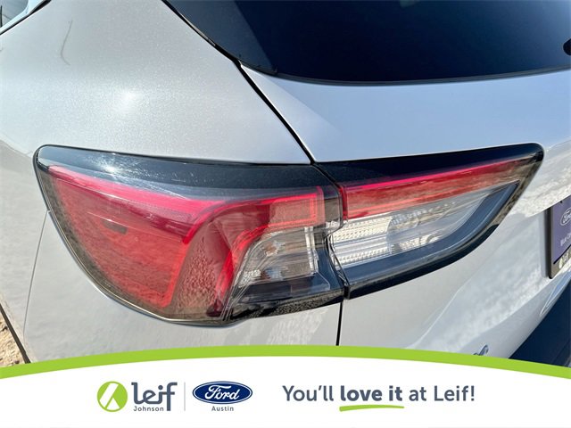 Used 2020 Ford Escape Titanium image 38