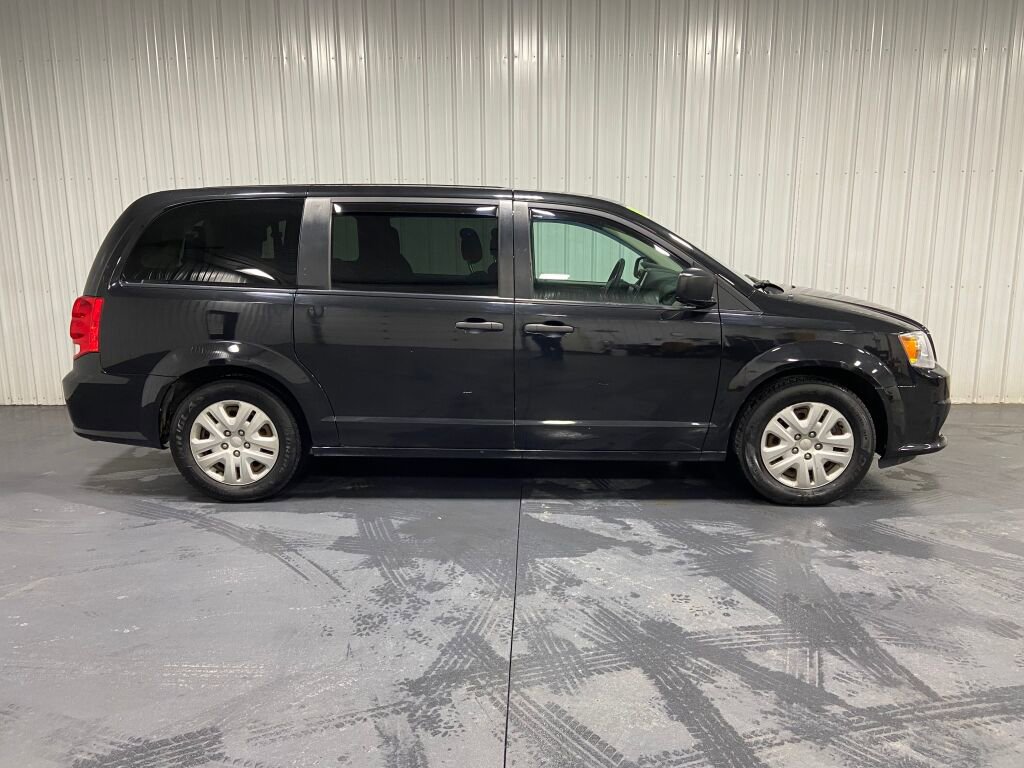 Used 2019 Dodge Grand Caravan SE image 19