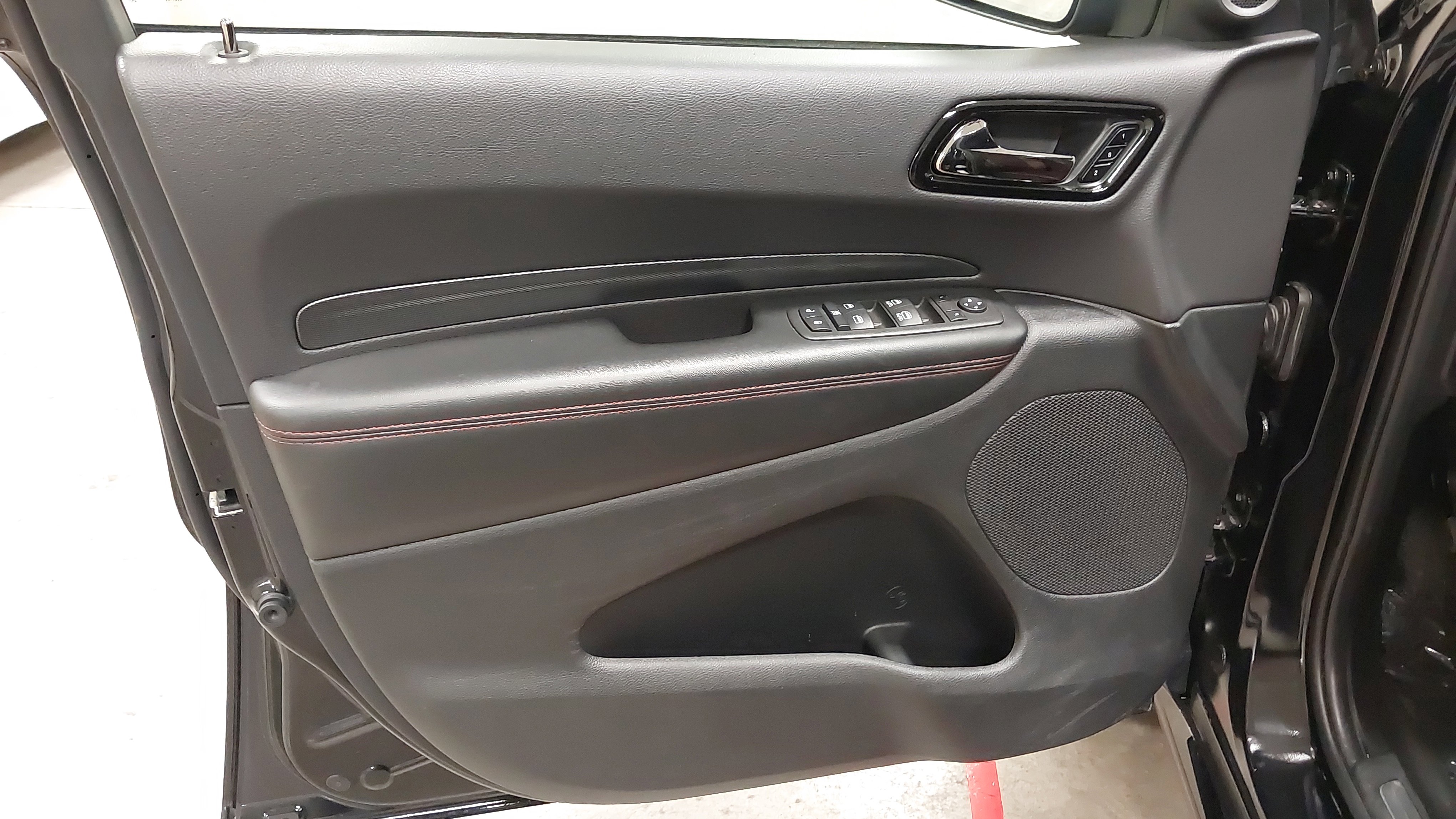 Used 2025 Dodge Durango GT image 24