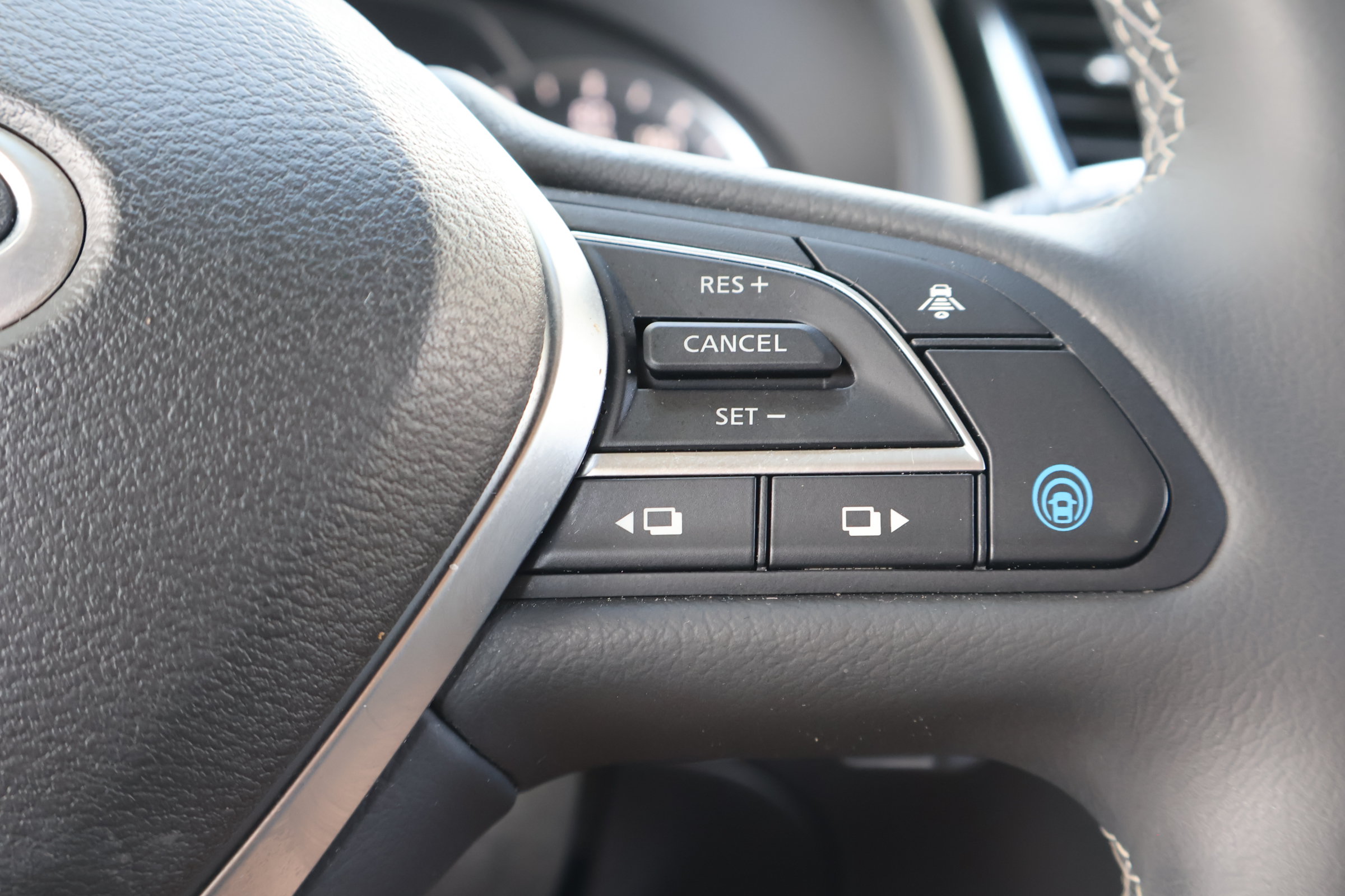Certified 2023 INFINITI QX50 Luxe FWD image 27