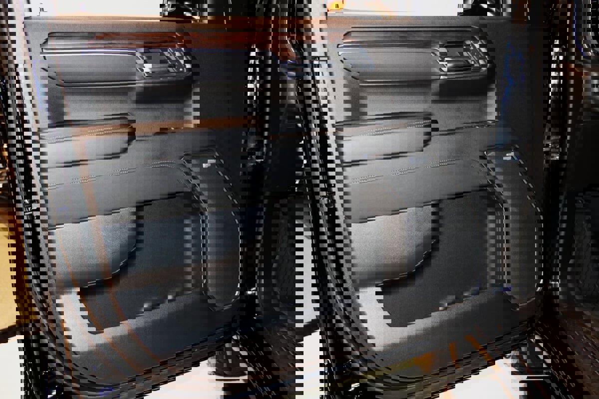 Used 2023 GMC Sierra 1500 SLT w/ SLT Convenience Package image 39