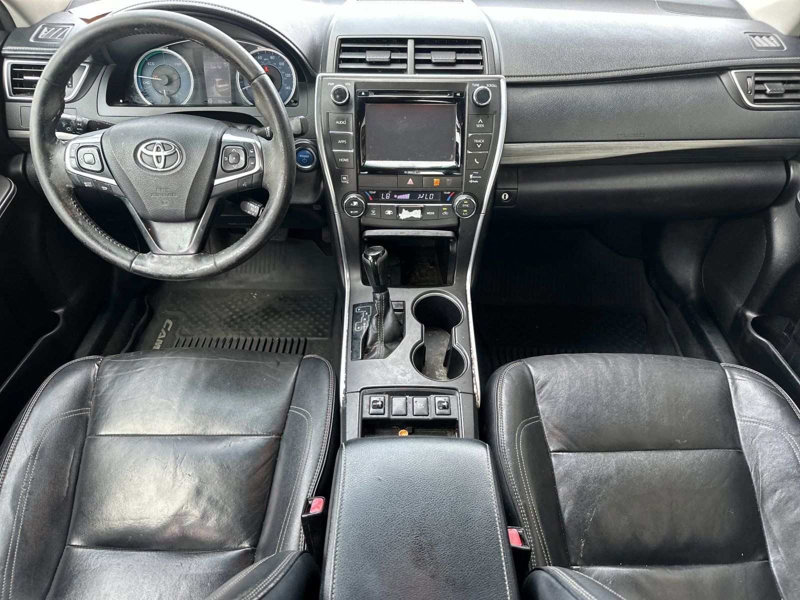 Used 2017 Toyota Camry XLE w/ Moonroof Package FWD image 12
