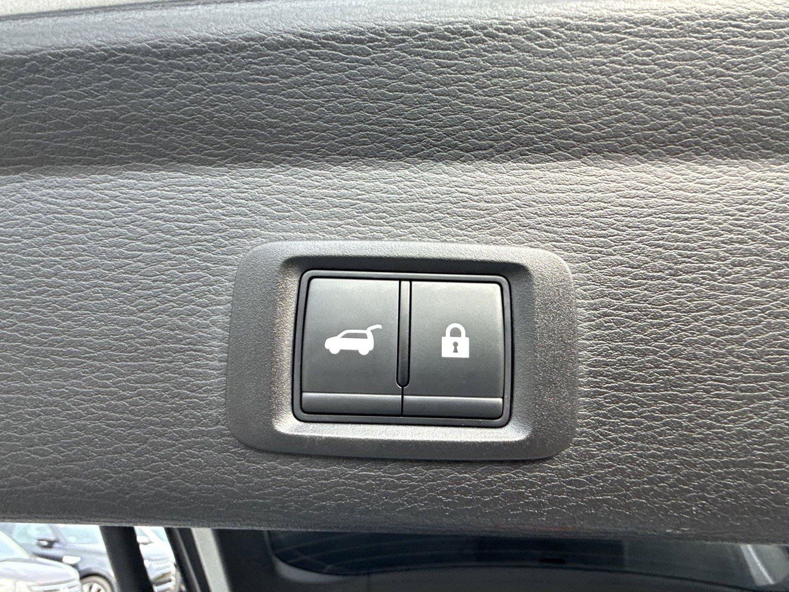 Used 2025 Mitsubishi Outlander SE AWD/4WD image 19