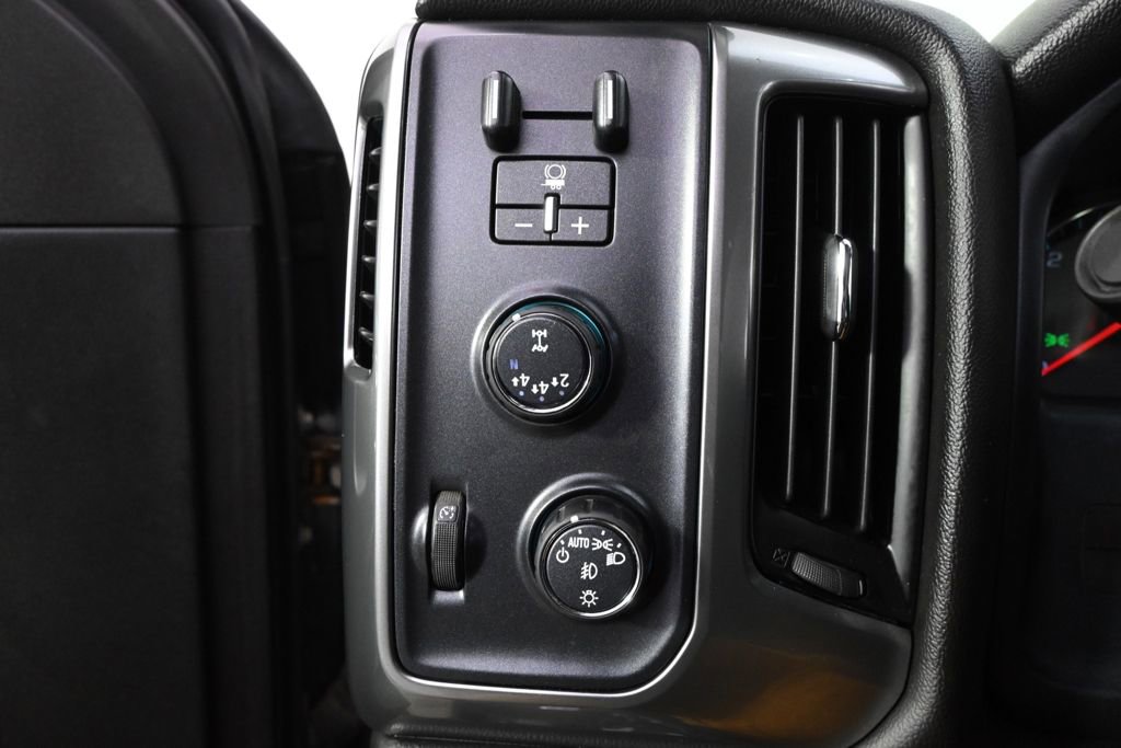 Used 2018 Chevrolet Silverado 2500 LT w/ LT Convenience Package AWD/4WD image 24