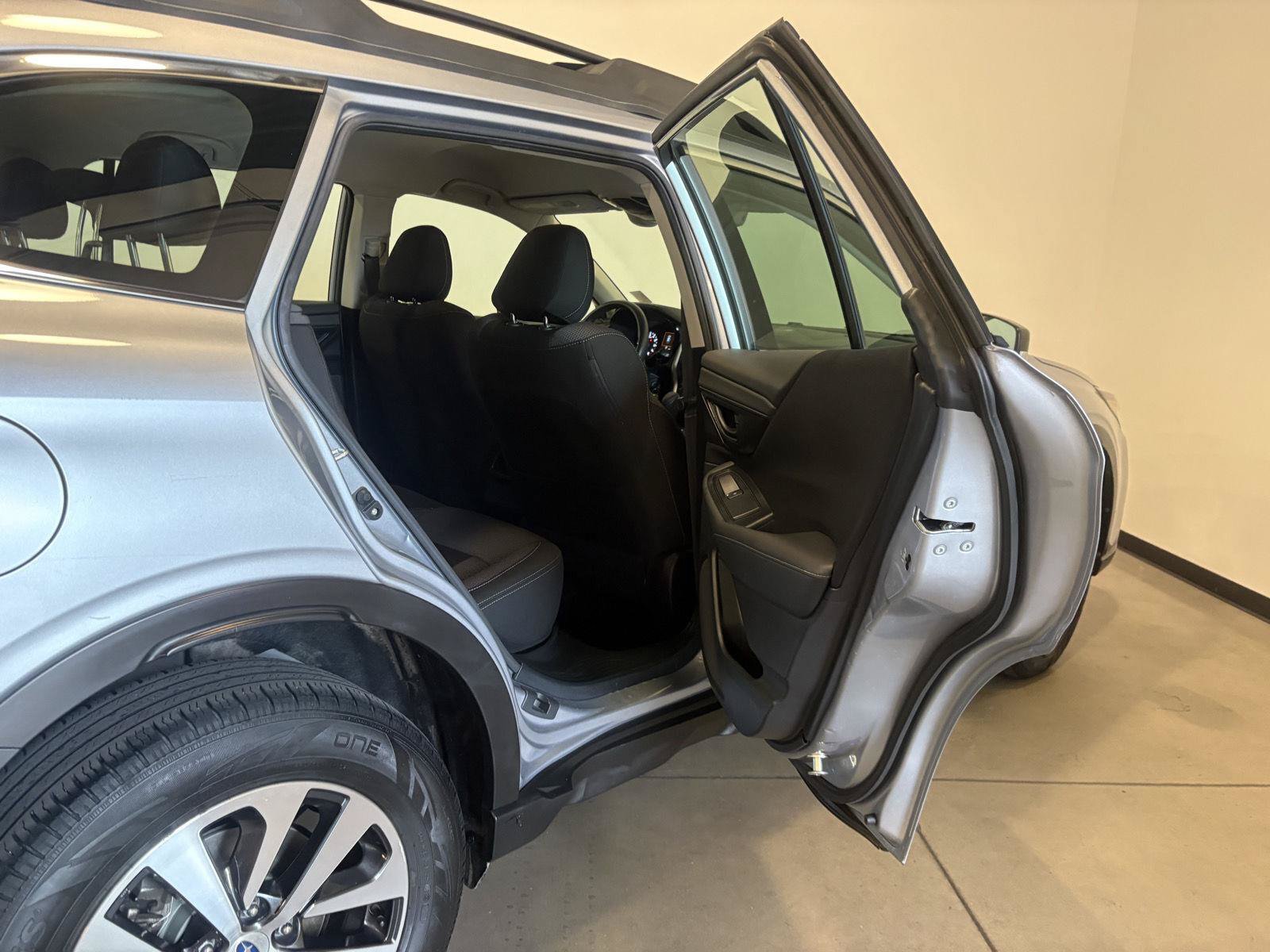 Used 2021 Subaru Outback AWD/4WD image 37