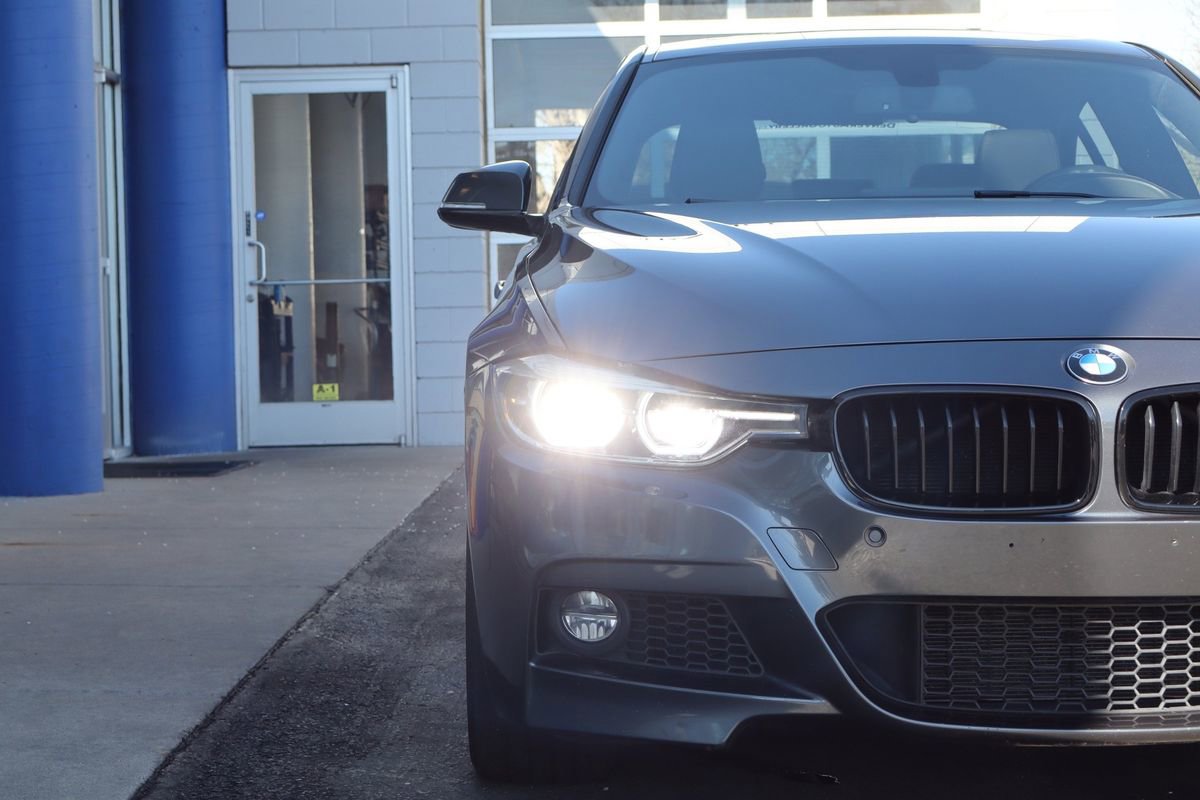 Used 2018 BMW 340i xDrive Sedan w/ Premium Package AWD/4WD image 29