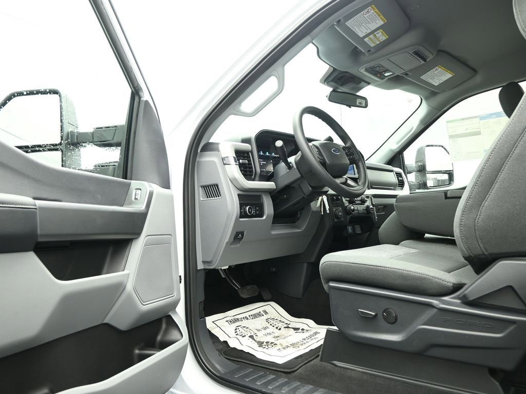 New 2026 Ford F350 XLT image 8