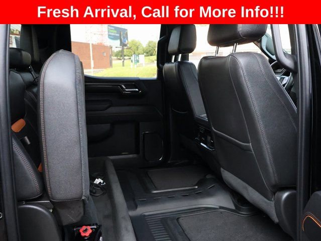 Used 2023 GMC Sierra 1500 AT4 w/ Technology Package AWD/4WD image 12