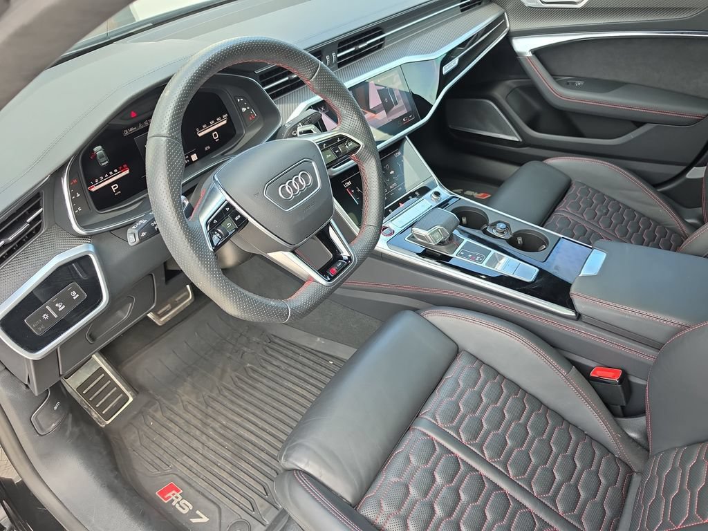 Used 2025 Audi RS 7 Performance AWD/4WD image 18