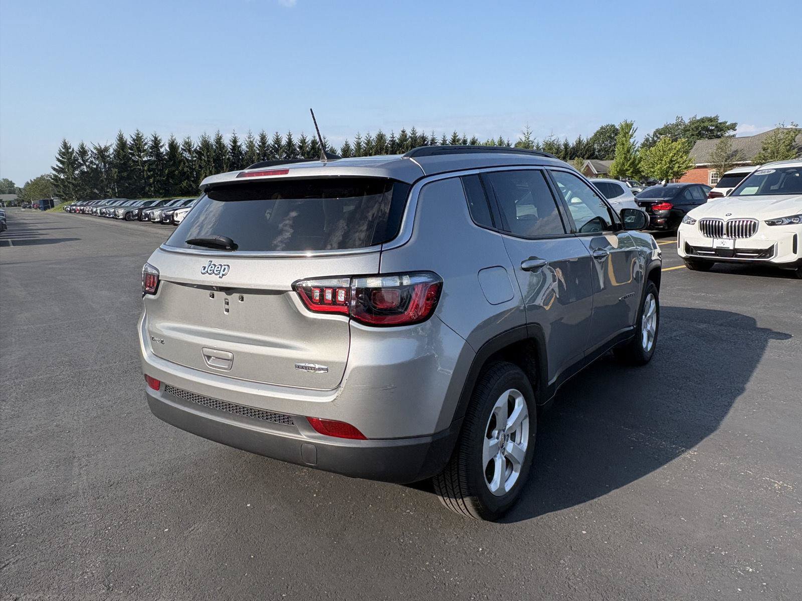 Used 2021 Jeep Compass Latitude w/ Convenience Group AWD/4WD image 5