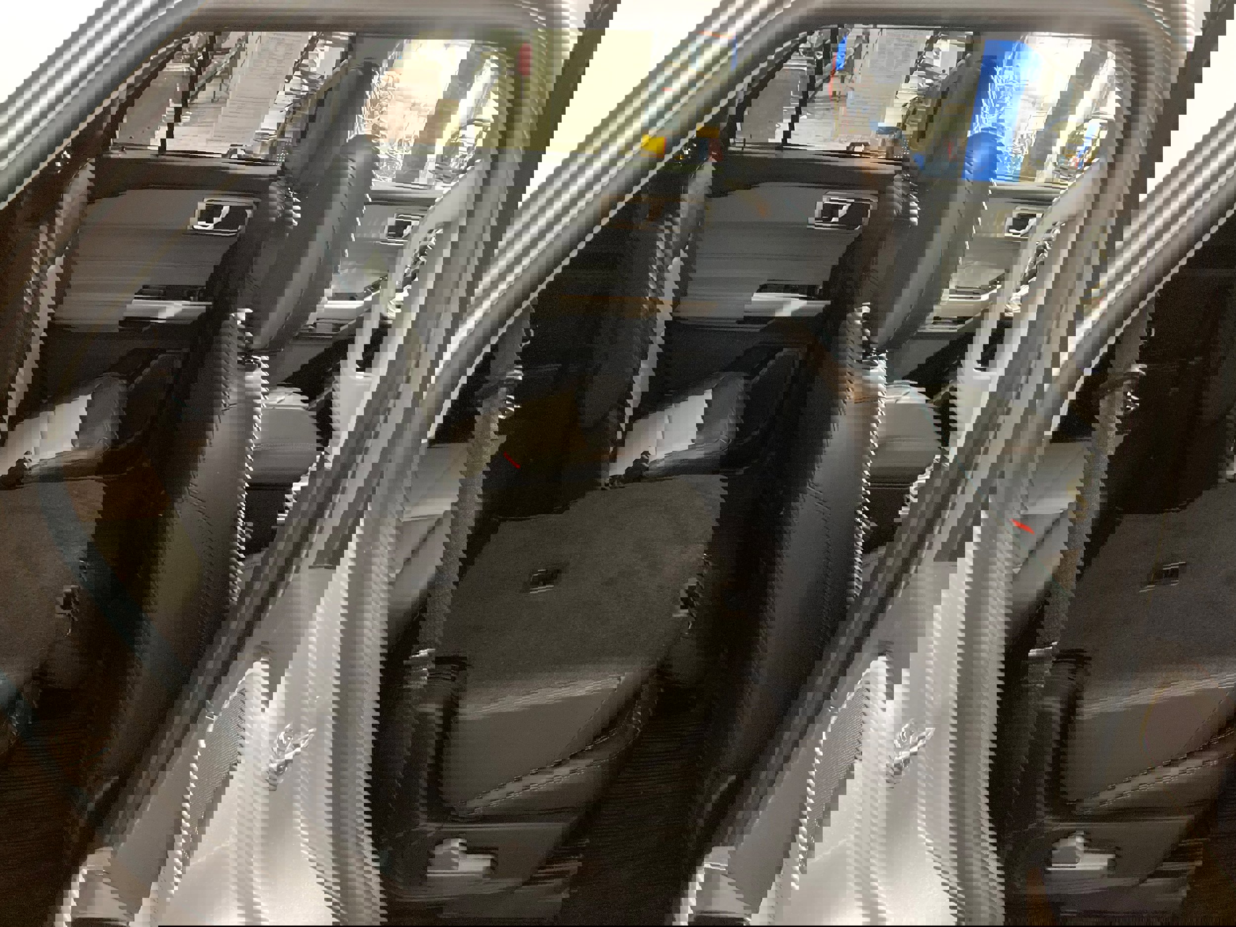 Used 2023 Ford Explorer XLT w/ Equipment Group 202A image 10