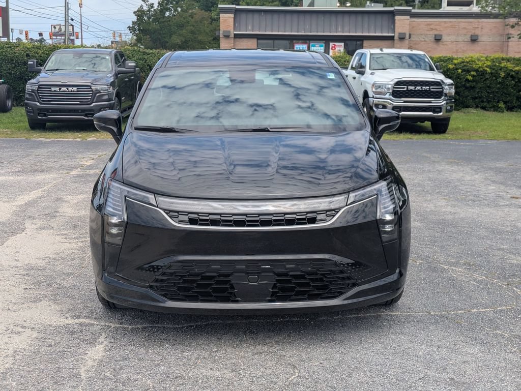 New 2027 Chrysler Pacifica Select FWD image 2