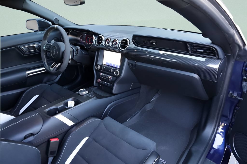 Used 2020 Ford Mustang Shelby GT500 w/ Technology Package RWD image 27