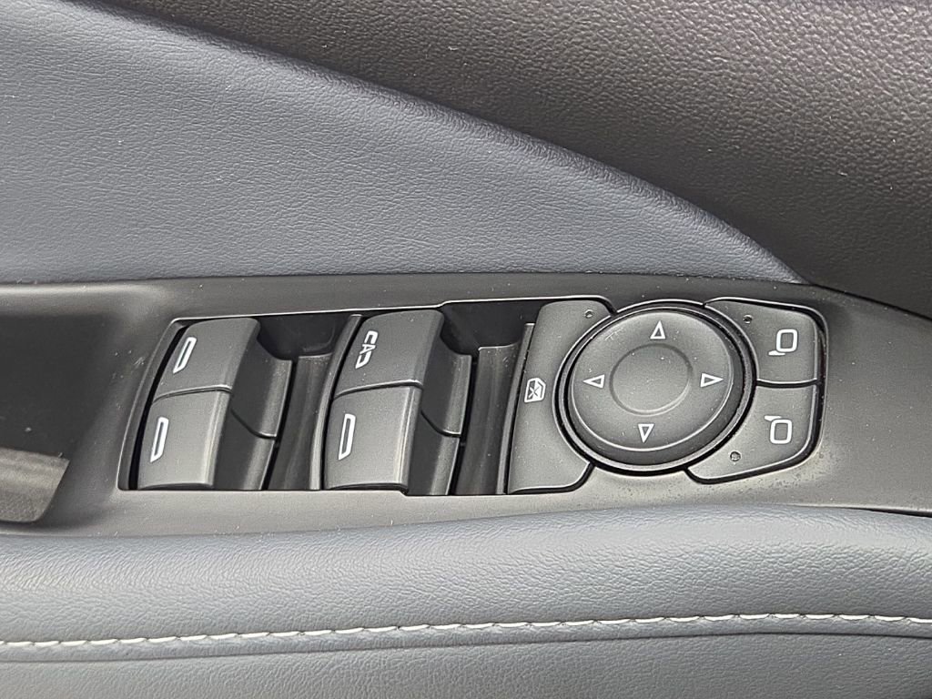 Used 2023 Buick Enclave Essence image 30