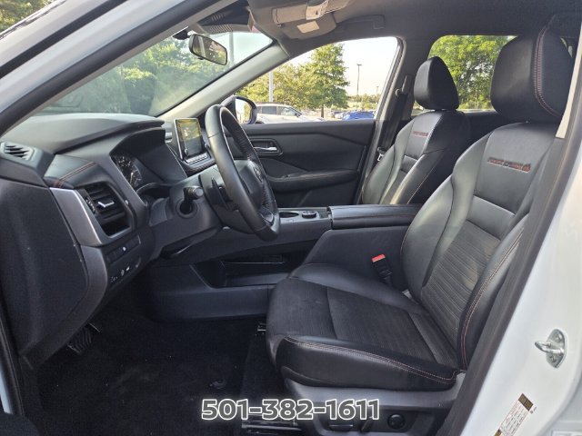 Used 2025 Nissan Rogue SV AWD/4WD image 9