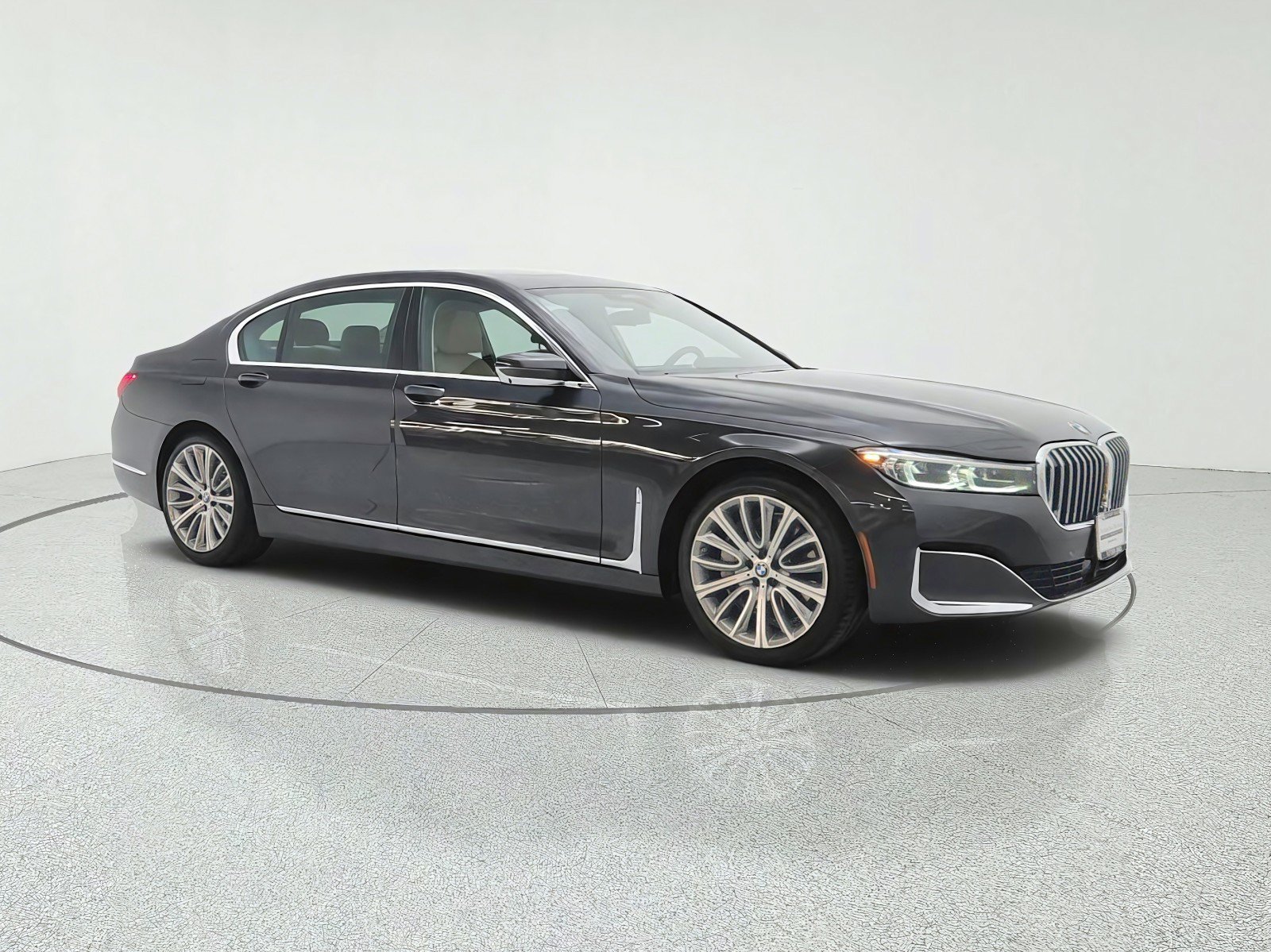 Used 2020 BMW 750i xDrive w/ Executive Package AWD/4WD image 3