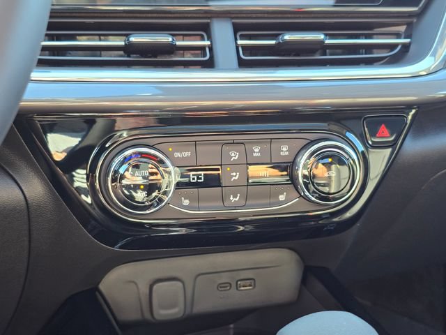 New 2026 Chevrolet Trax ACTIV w/ Sunroof Package FWD image 29