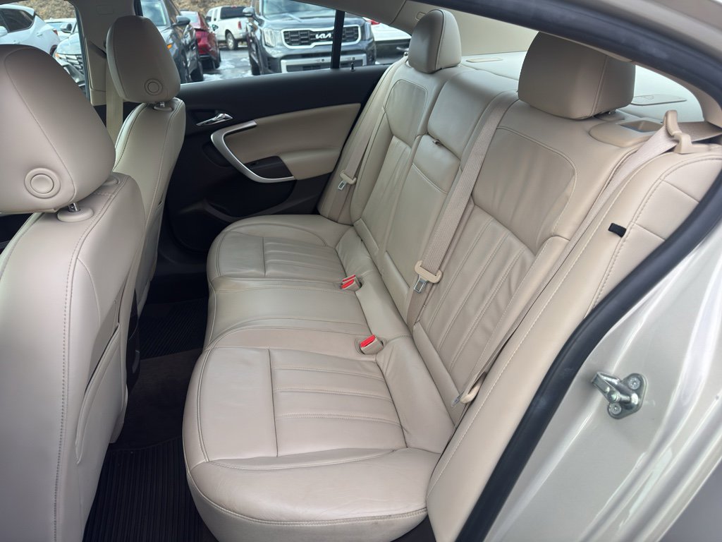 Used 2016 Buick Regal image 11