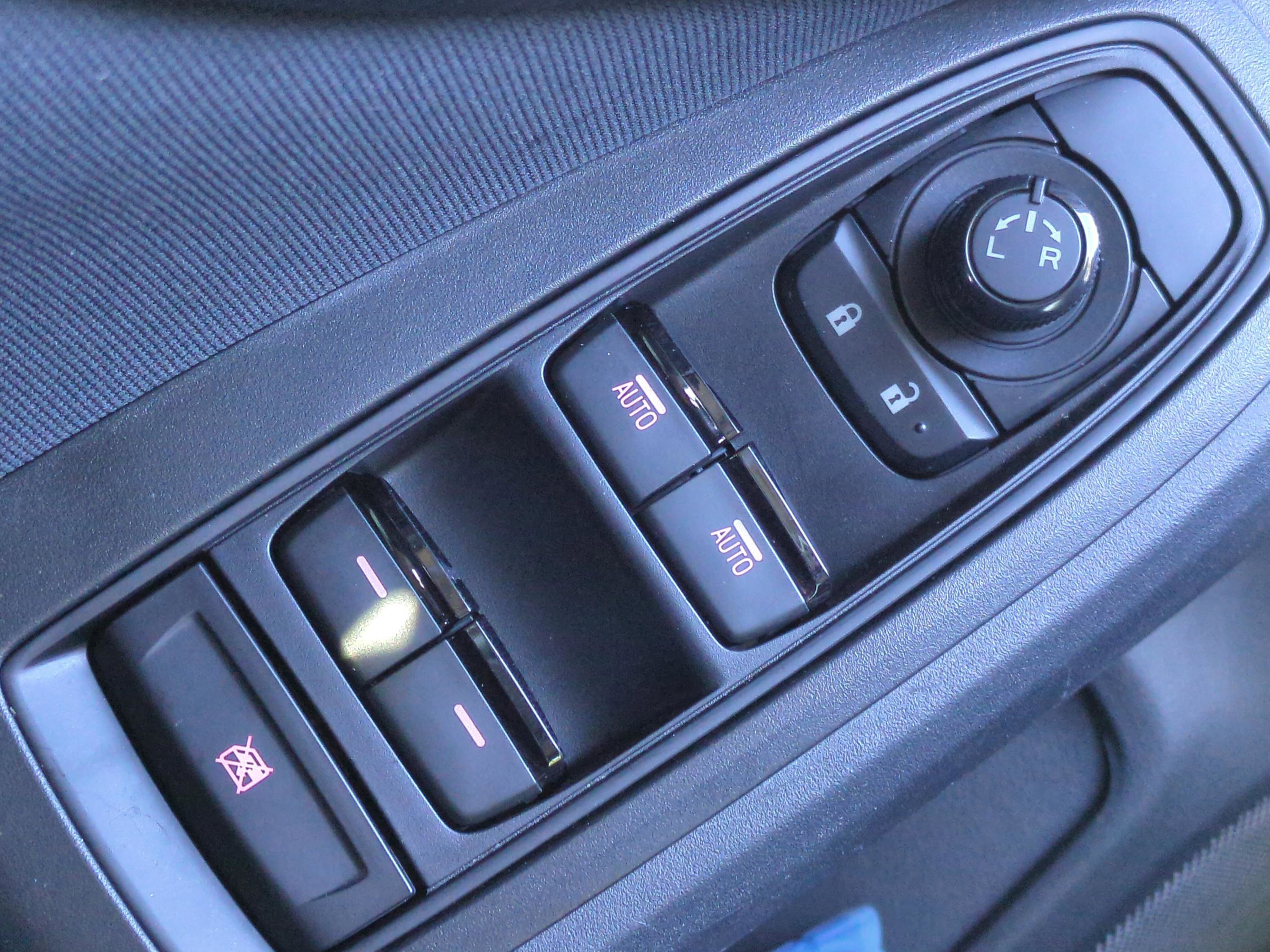 Used 2021 Subaru Crosstrek 2.0i image 22