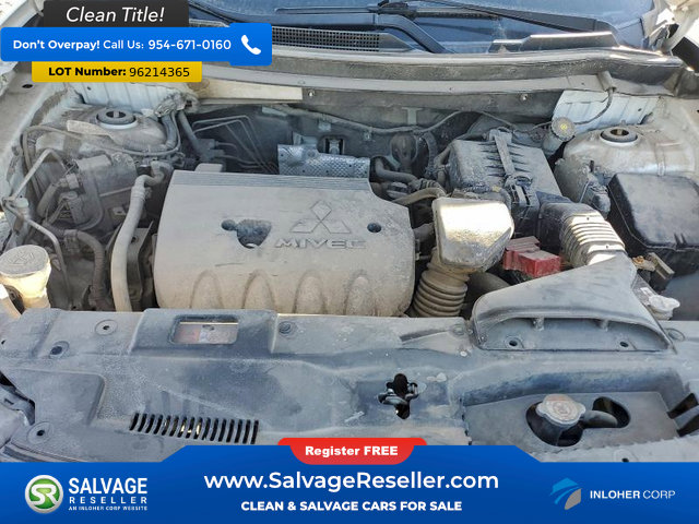 Used 2014 Mitsubishi Outlander SE image 15