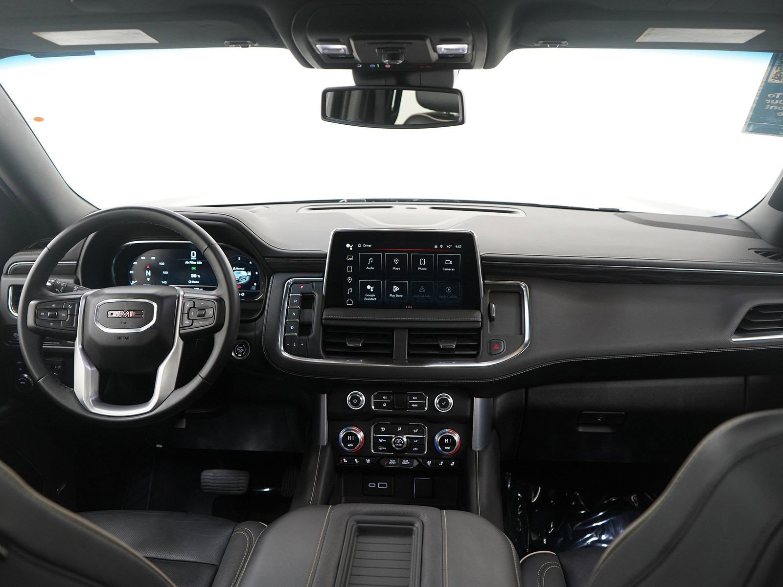 Used 2024 GMC Yukon SLT image 14